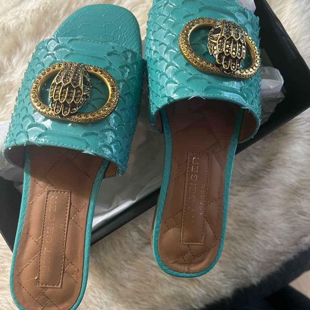 Kurt Geiger chelsea Elegant Turquoise slide Sandals with Gold Accents sz 8/ 38.5 - Picture 2 of 4